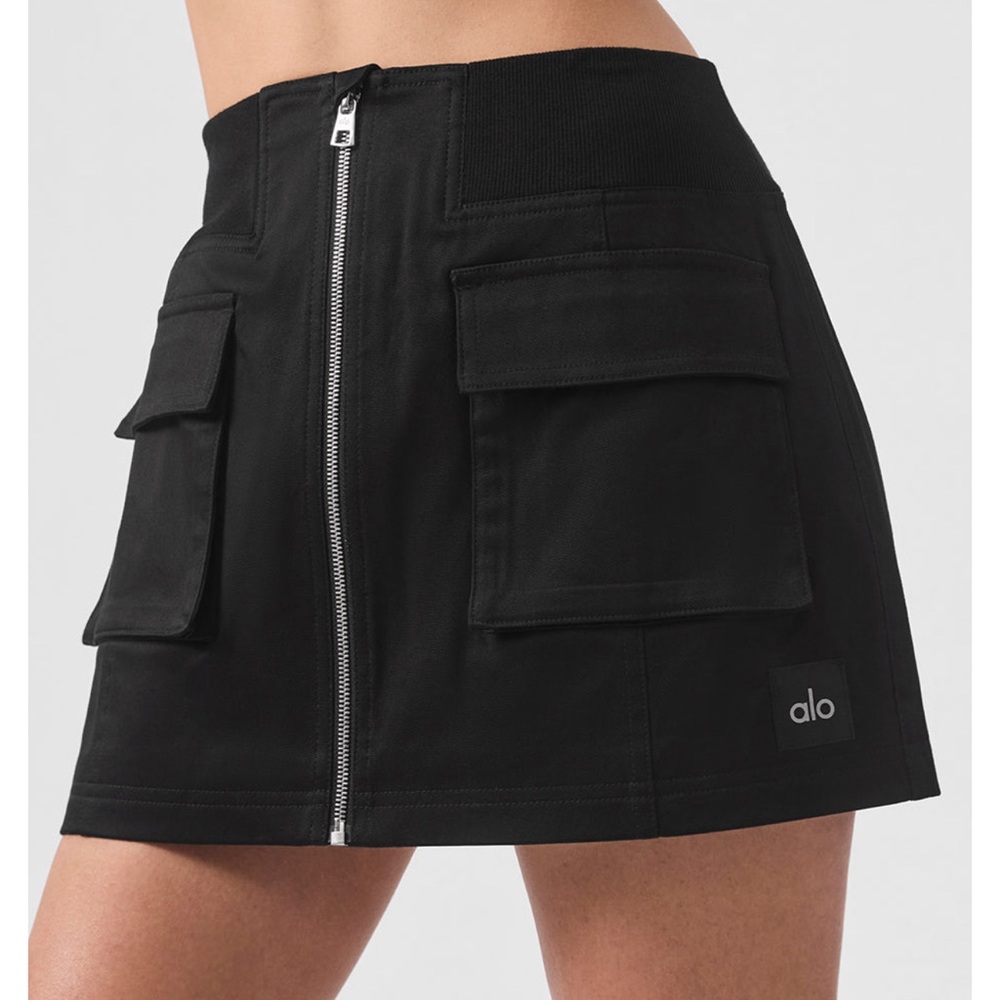 Size small Alo night out cargo skirt in black. Brand new, never worn